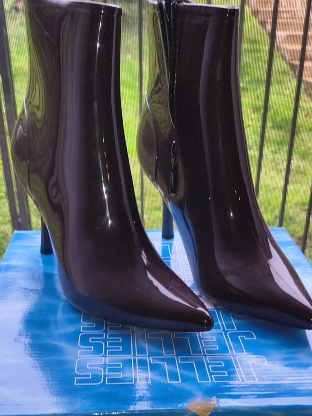 Women's Jellies Pointed-Toe Ankle Boots - Burgundy